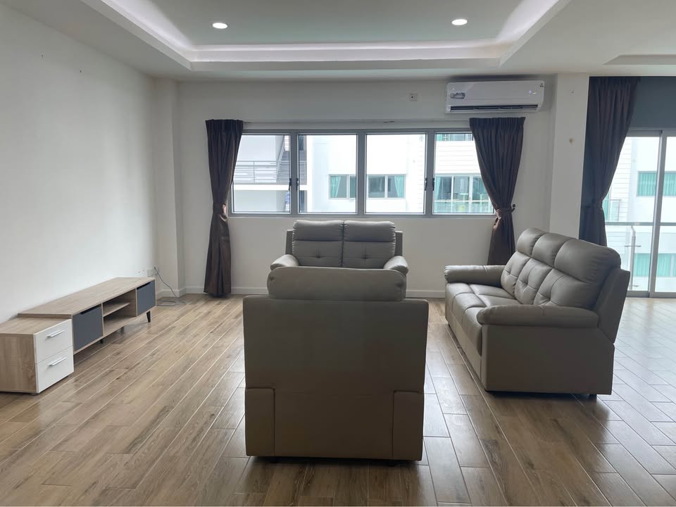 Modern 3 bedroom apartment for rent