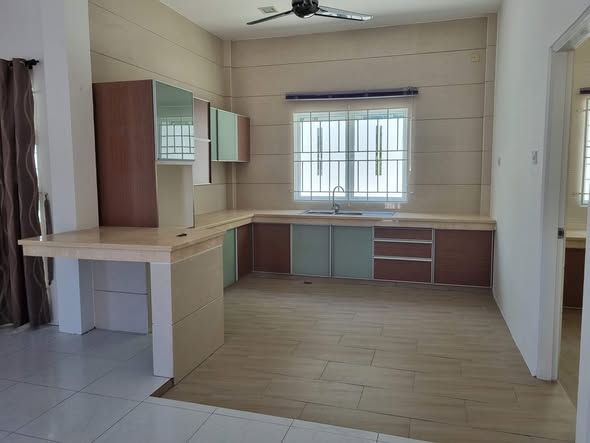 Double-storey detached house