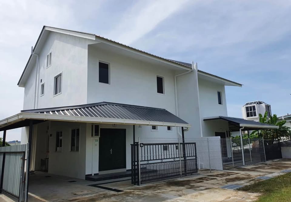 Double storey semi d house for rent