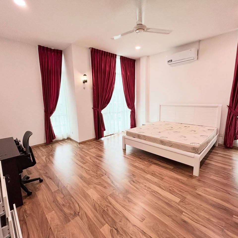 SEMI DETACHED HOUSE FOR RENT AT KIARONG